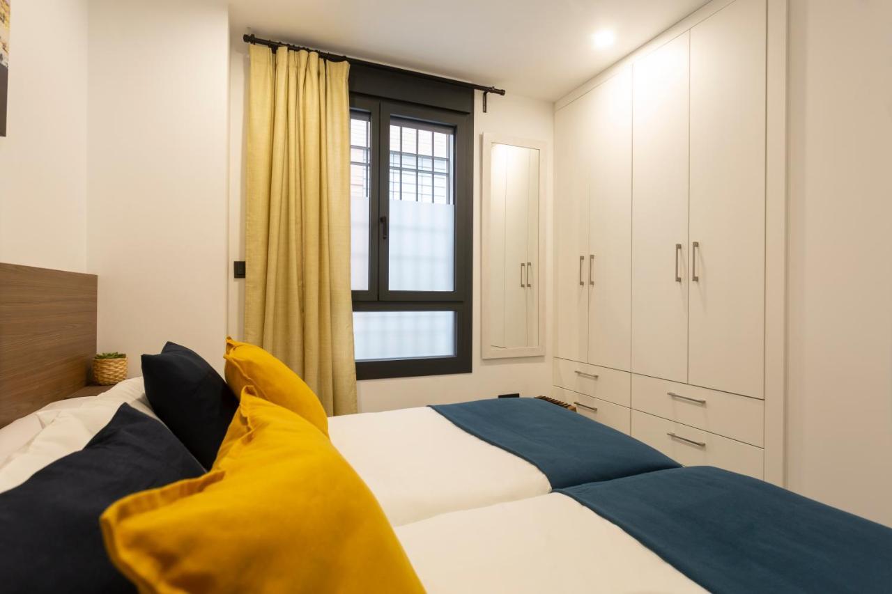 Apartamentos Bajeles Sevilla Urban エクステリア 写真