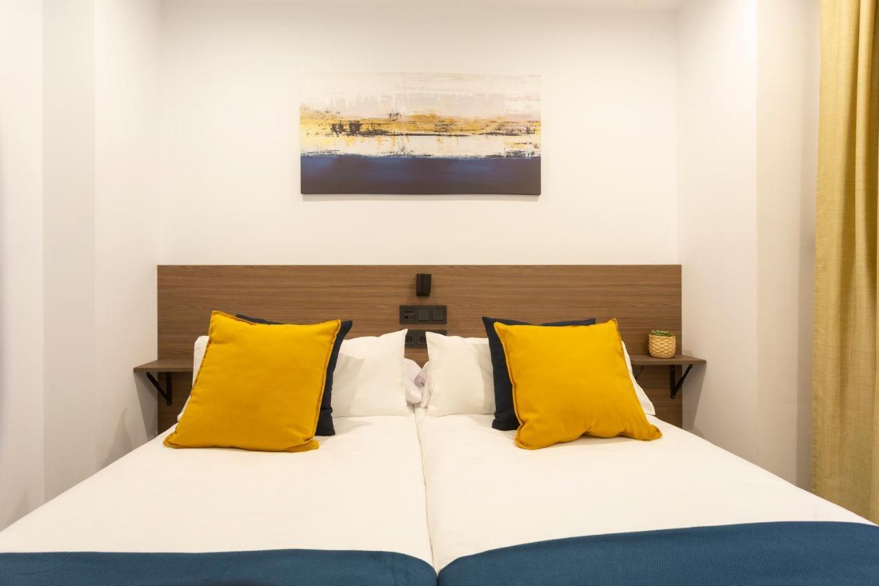Apartamentos Bajeles Sevilla Urban エクステリア 写真